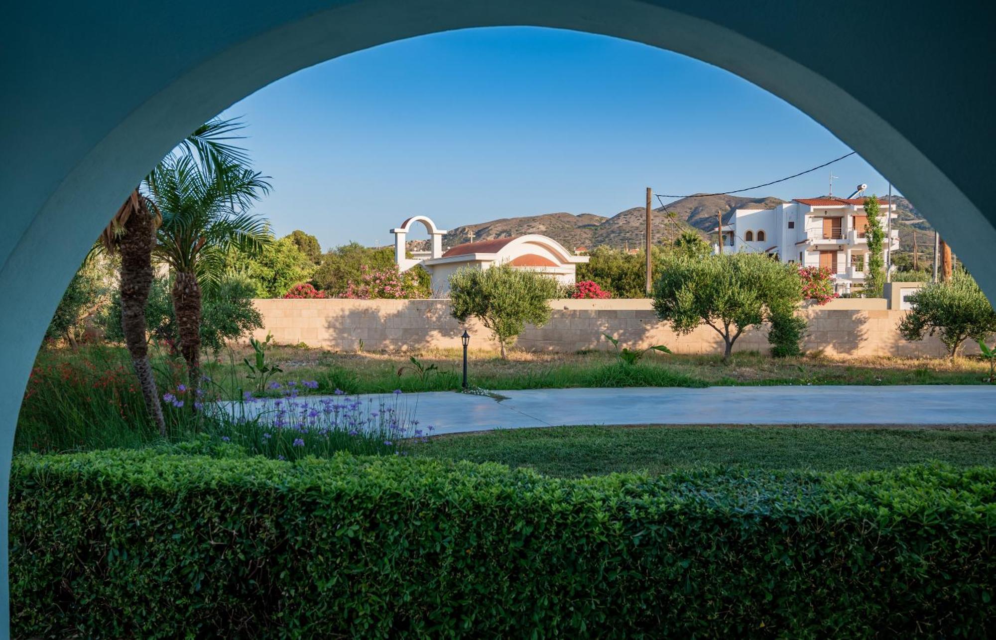 Petra Villas ゲンナジー エクステリア 写真